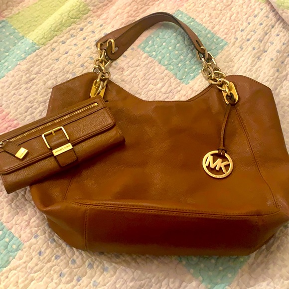 Soft leather Michael Korse Tote bag with wallet - Picture 1 of 4